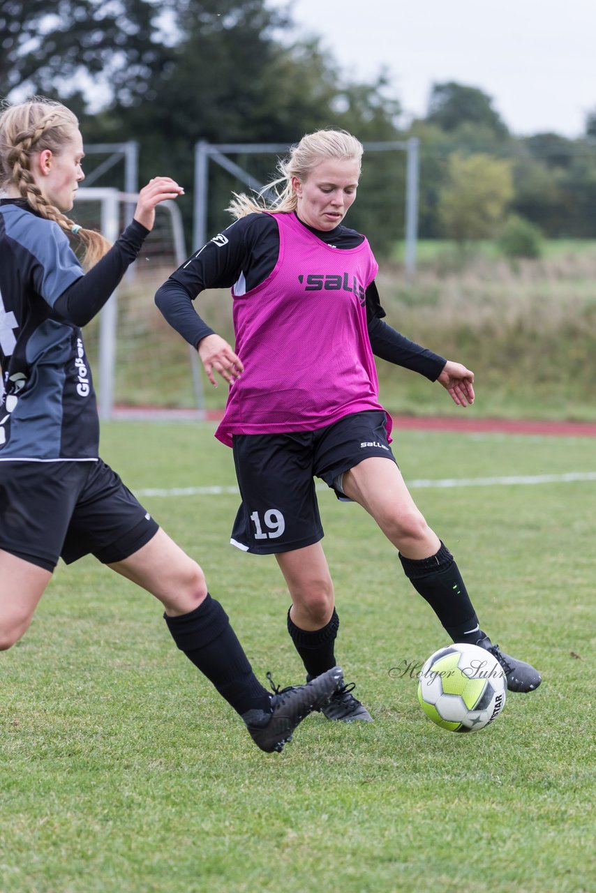 Bild 128 - Frauen Grossenasper SV - SV Steinhorst/Labenz : Ergebnis: 1:3